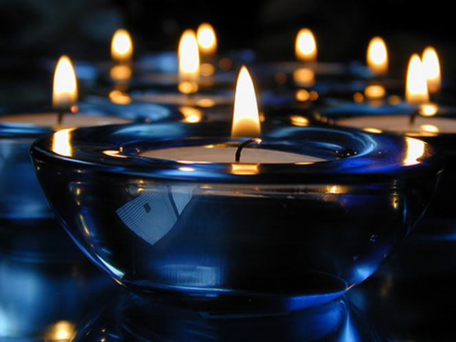 4a332-blue_candles_suncrest_45_at_flickr_